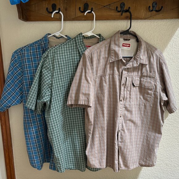3 Men's Short Sleeve Wrangler Button Down Shirts, Size L - Picture 2 of 14